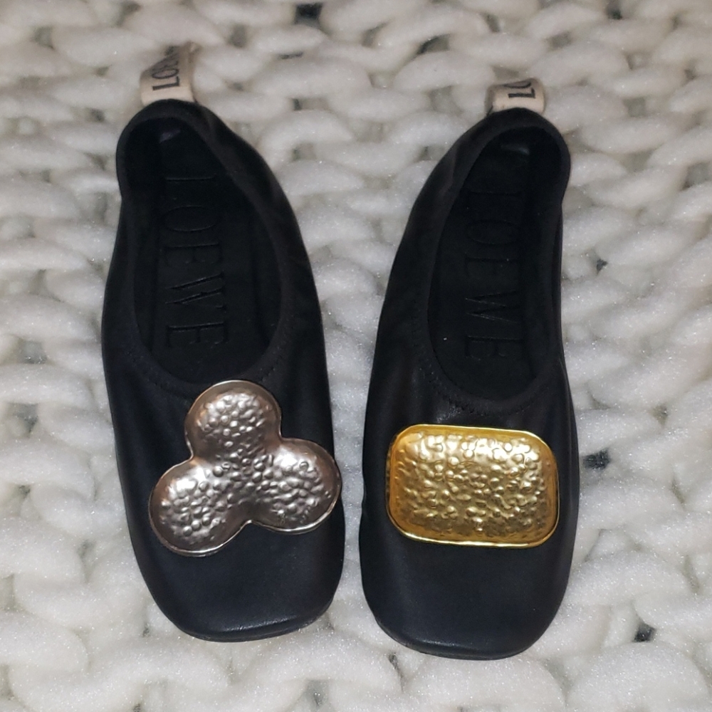 ๐คฉAuth Loewe "PRICE DROP"LambBallerina Flats ๐คฉ